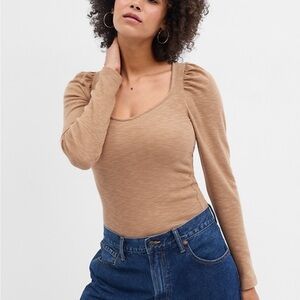 GAP Women's Sweetheart Puff Sleeved Ribbed Long Sleeve Top